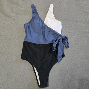 CUPSHE Blue/Black/White Color Block One Piece Swimsuit Faux Wrap NWT Size L